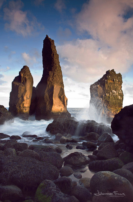 Icelandic landscape Big rocks at the beach on the Reykjanes peninsula Johannes Frank